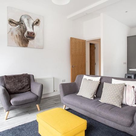 Modern Luxury Apartment, Sleeps 6, Best Location ベルファスト エクステリア 写真