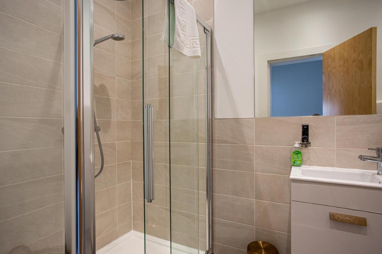 Modern Luxury Apartment, Sleeps 6, Best Location ベルファスト エクステリア 写真