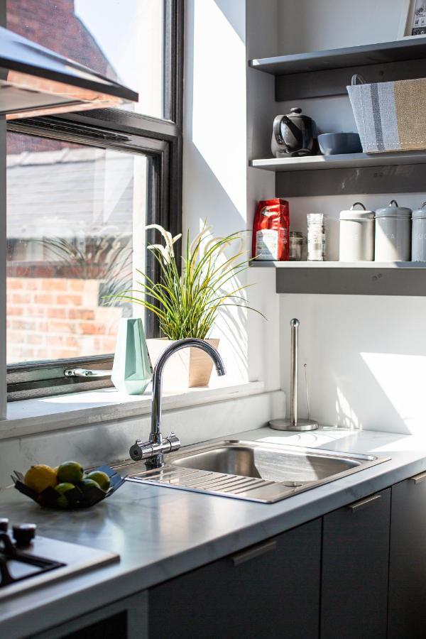 Modern Luxury Apartment, Sleeps 6, Best Location ベルファスト エクステリア 写真