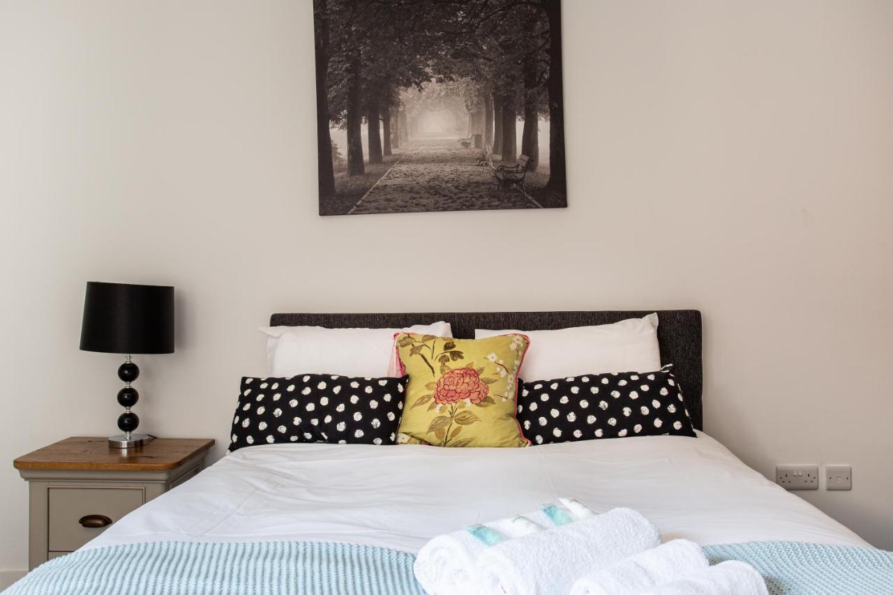Modern Luxury Apartment, Sleeps 6, Best Location ベルファスト エクステリア 写真